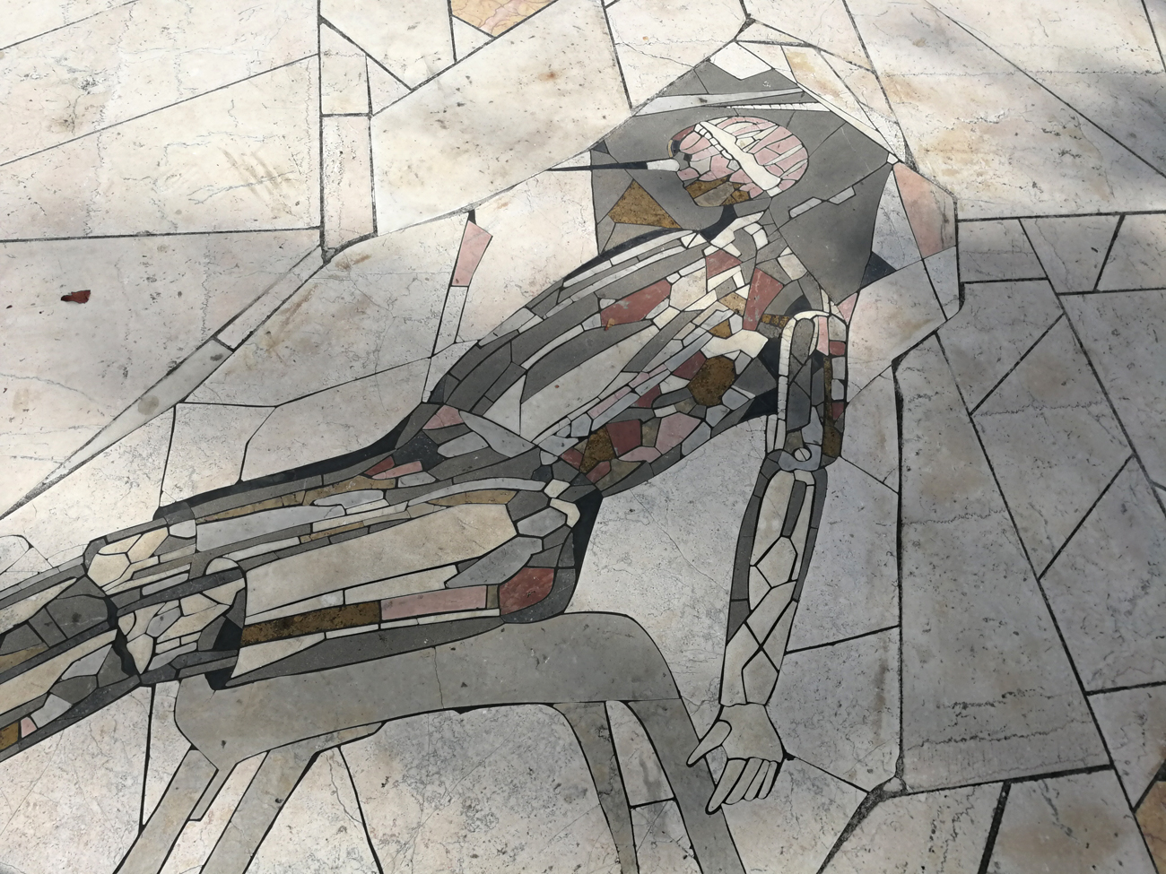 Particolare della pavimentazione/mosaico