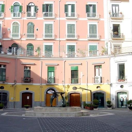 Piazza Flavio Gioia , detta La Rotonda