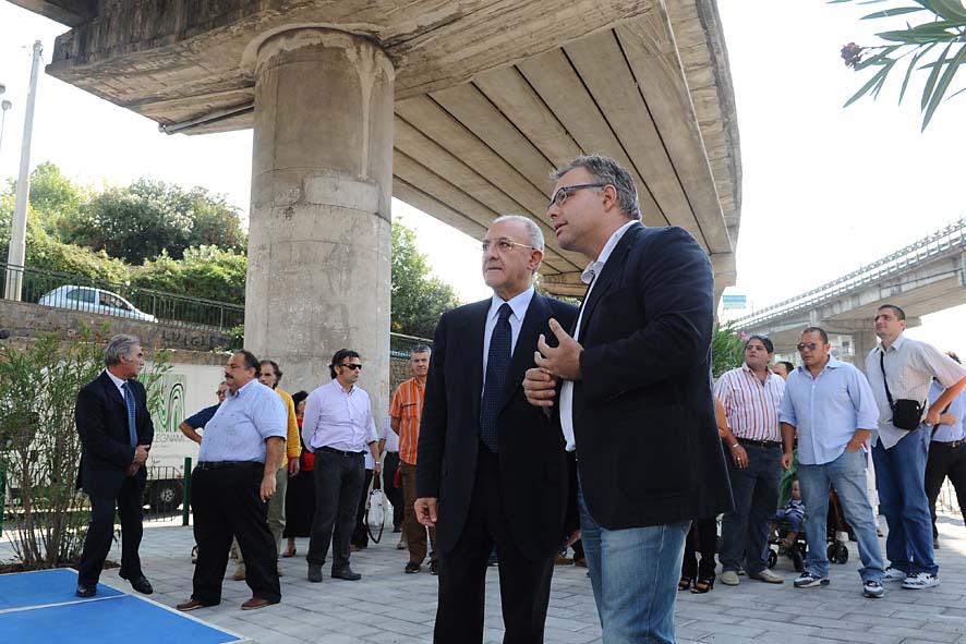 Il Sindaco De Luca inaugura la rotatoria di Via Irno. Salerno, 24 settembre 2011.