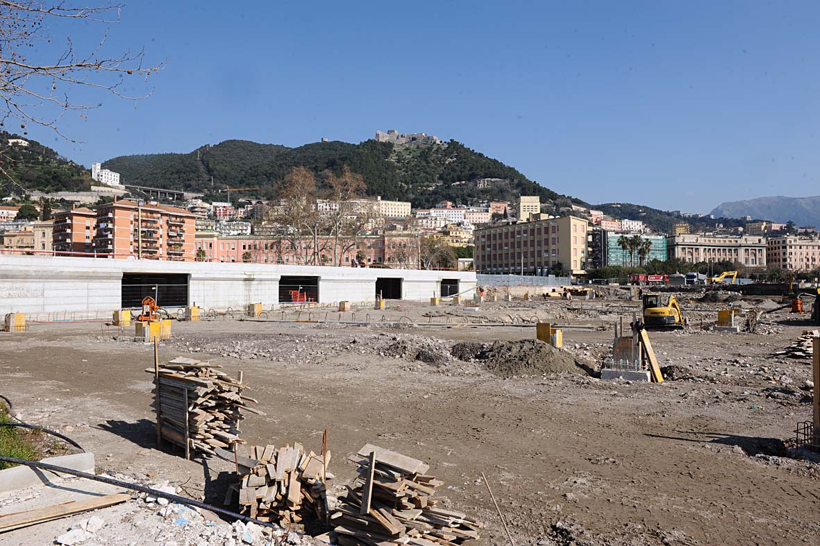 Il cantiere di Piazza della Liberta'. Salerno, 15 marzo 2010