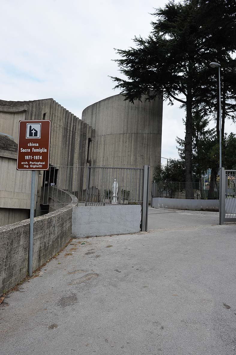 Al via i lavori del sagrato della chiesa di Fratte con il Sindaco Vincenzo De Luca. Salerno, 21 marzo 2011