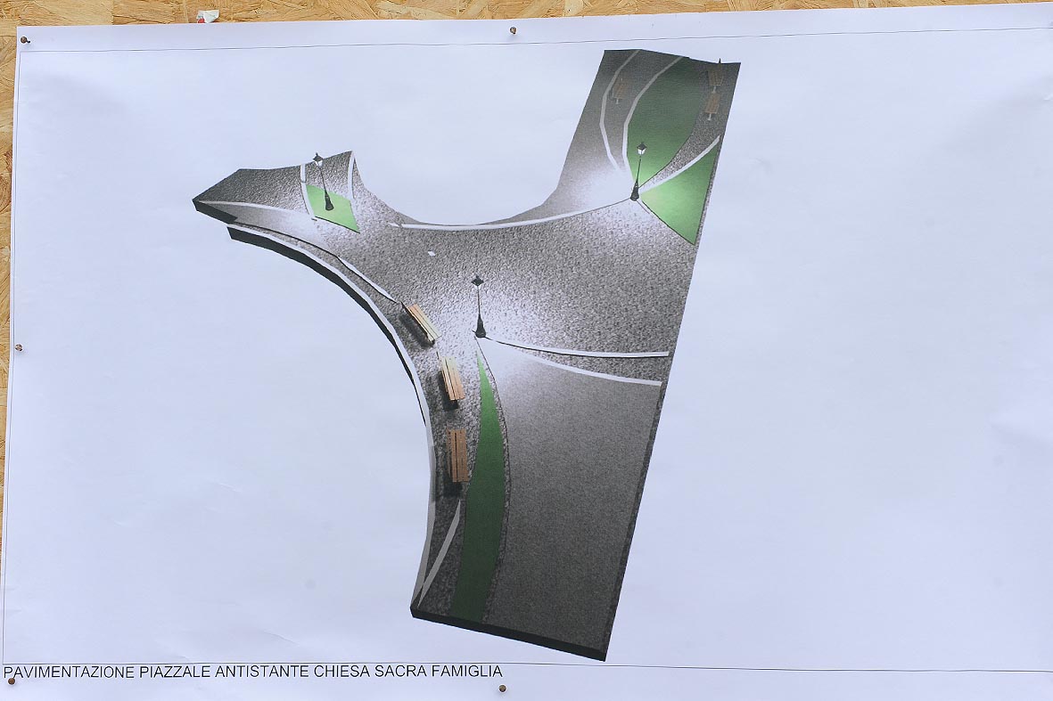 Al via i lavori del sagrato della chiesa di Fratte con il Sindaco Vincenzo De Luca. Salerno, 21 marzo 2011