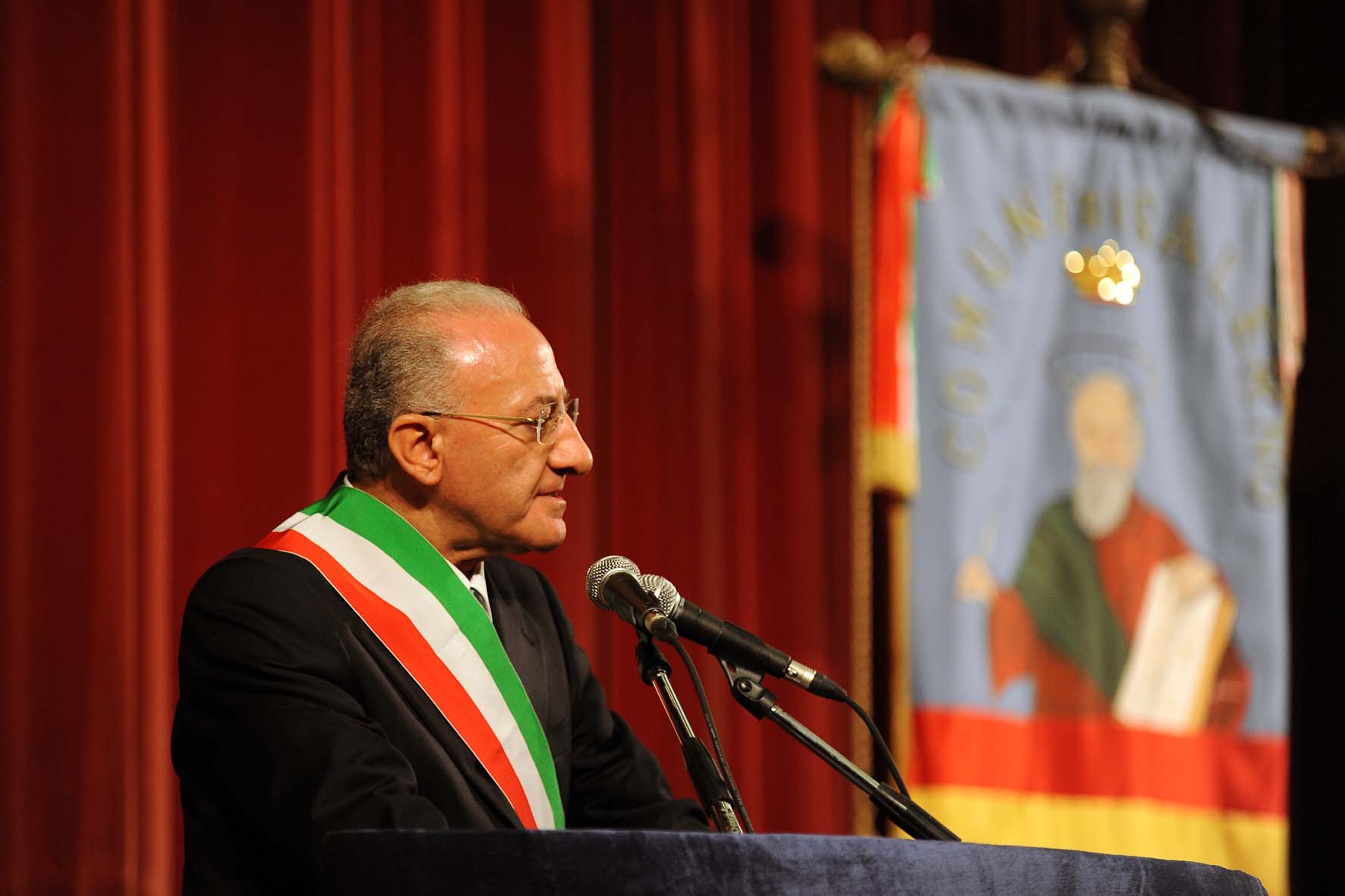 SALERNO saluta il Presidente della Repubblica GIORGIO NAPOLITANO. Teatro Augusteo, martedi' 14 settembre 2010