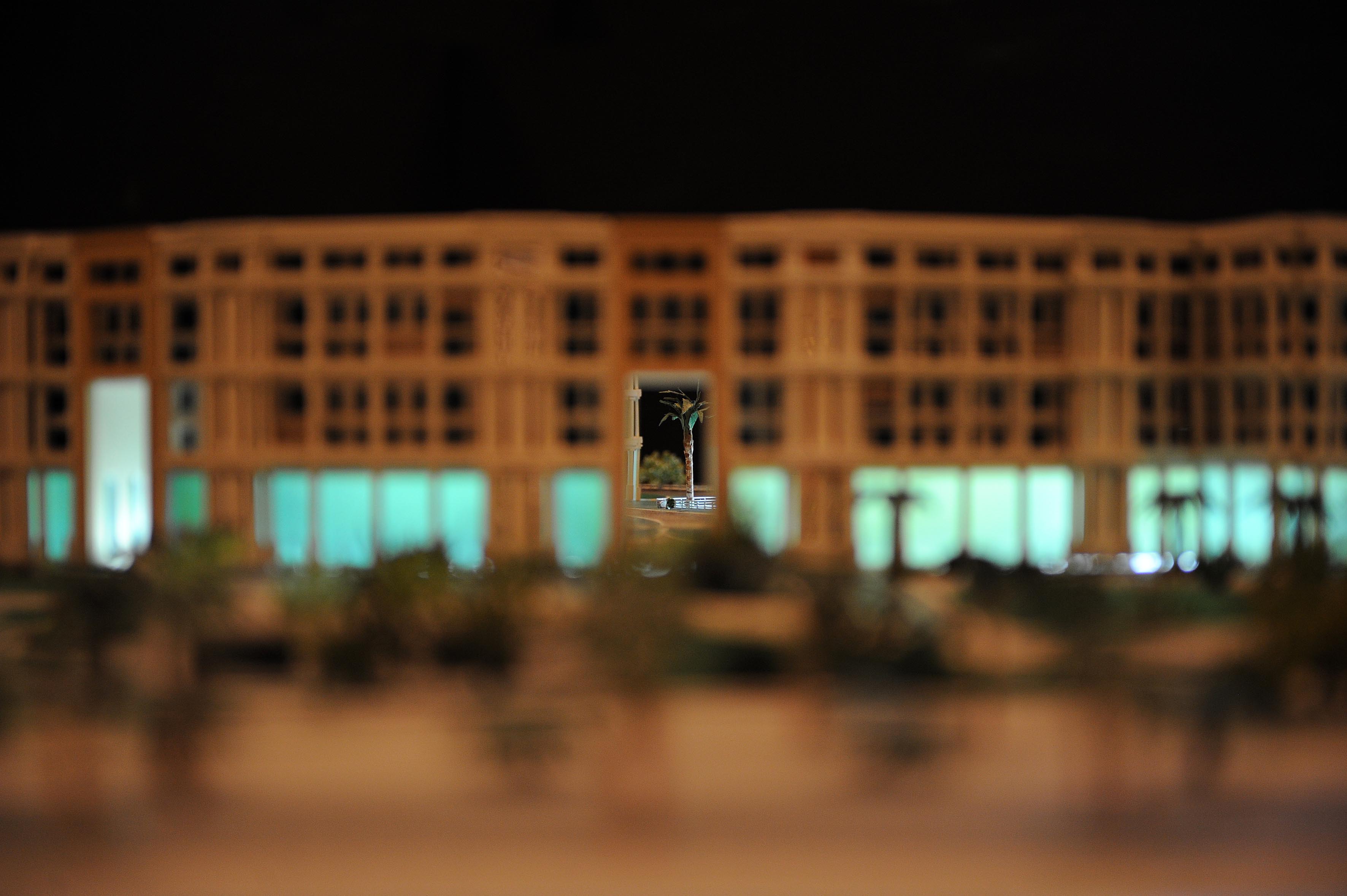 Esposto in Piazza Portanova il nuovo plastico del Crescent e di Piazza della Liberta'