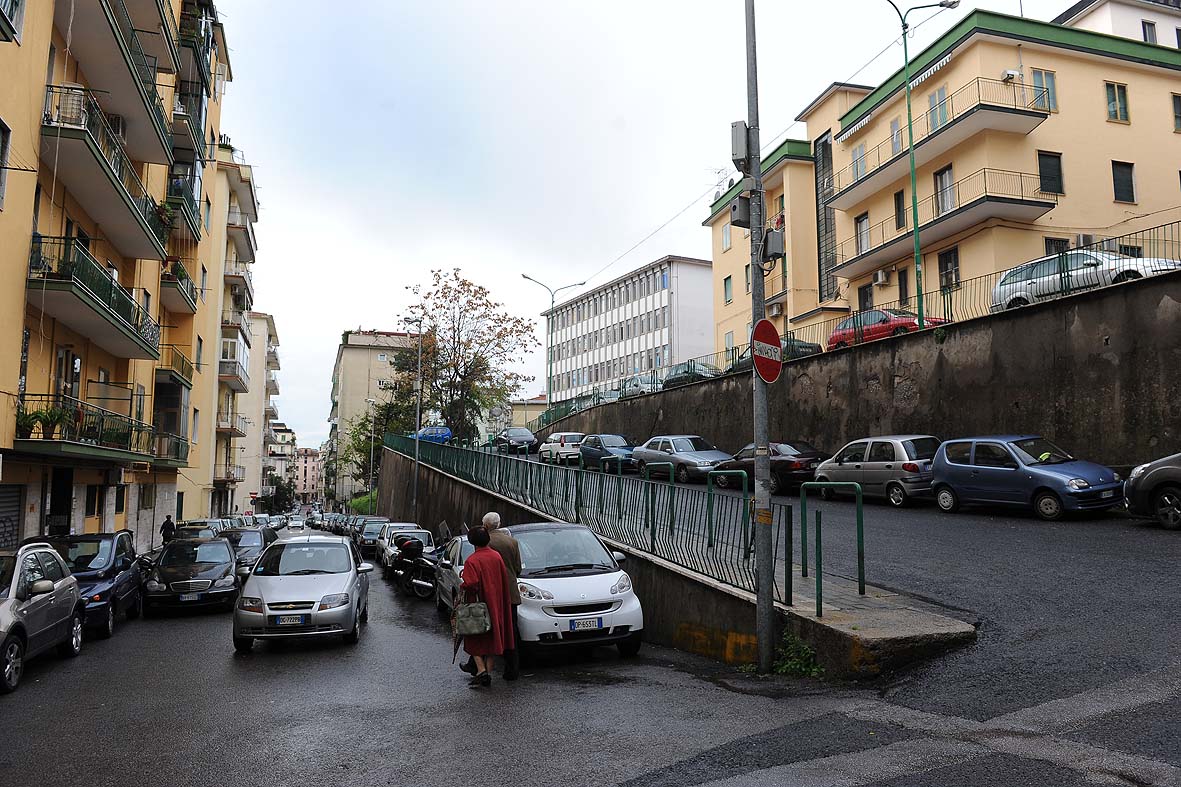 Il Sindaco Vincenzo De Luca da' il via ai lavori di via Lanzalone - Manganario. Salerno, 25 ottobre 2010