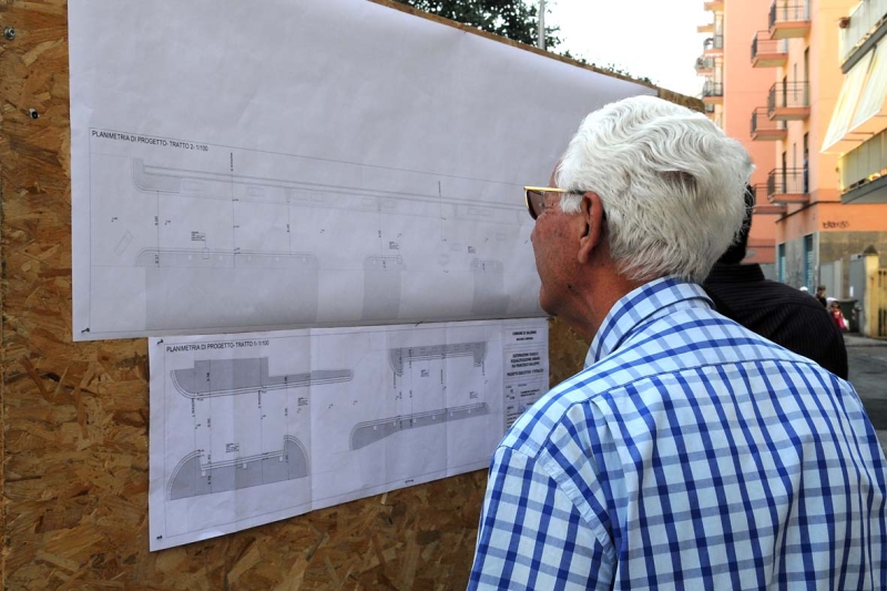 Via Galloppo - Quartiere Torrione: il Sindaco De Luca da' il via ai lavori di sistemazione viaria e di riqualificazione urbana. 13 Luglio 2009