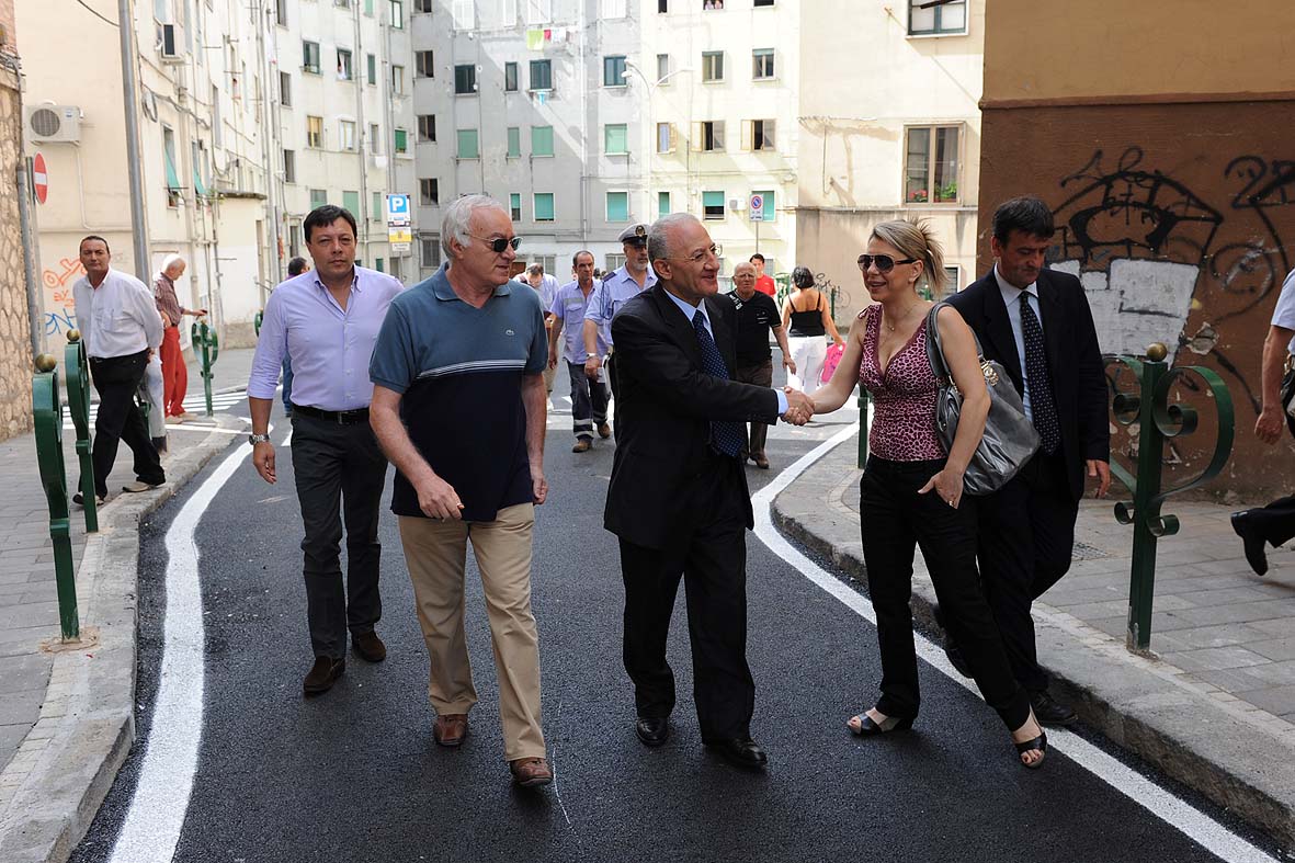 Il Sindaco De Luca inaugura la riqualificata via Mascia, 17 giugno 2010