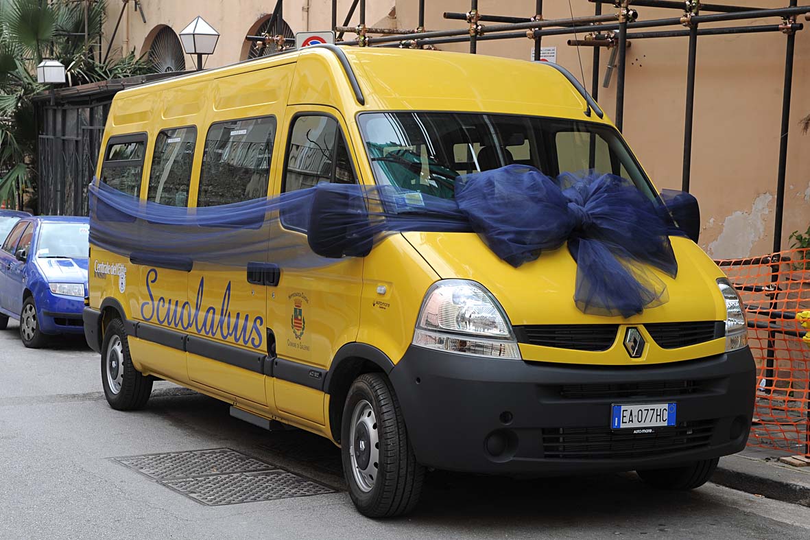 Vincenzo De luca inaugura il nuovo asilo nido di via Fusandola. Salerno 24 marzo 2010