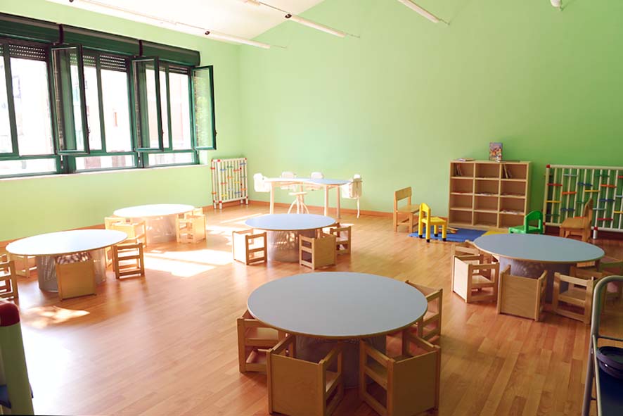 Il Sindaco De Luca inaugura l'Asilo Nido di Via Premuda. Salerno, 13 Settembre 2011