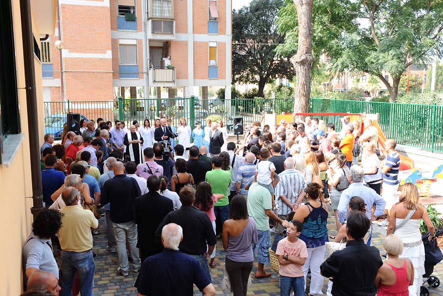 Il Sindaco De Luca inaugura l'Asilo Nido di Via Premuda. Salerno, 13 Settembre 2011