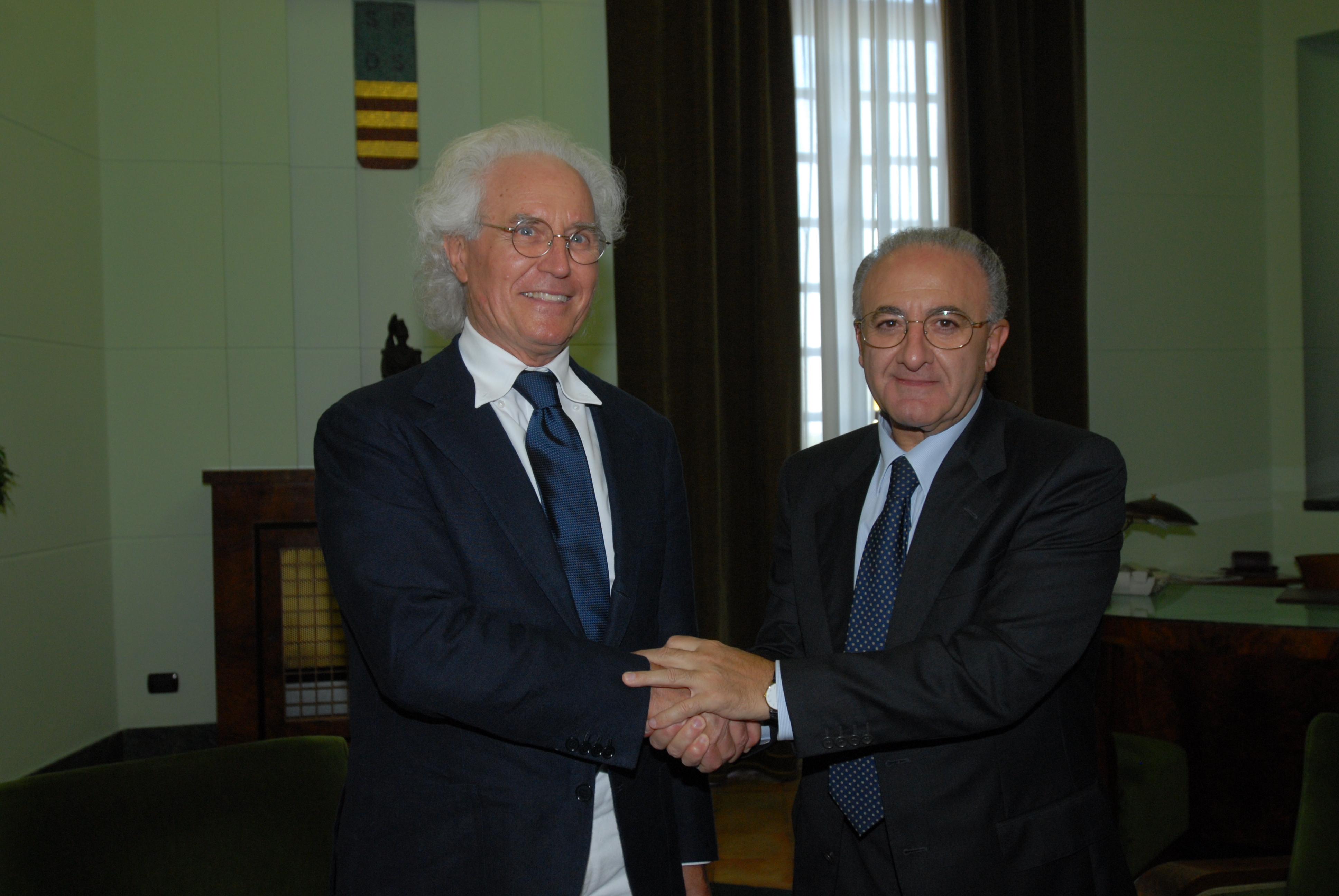 Il Sindaco Vincenzo De Luca e Luciano Benetton inaugurano il nuovo megastore al Corso Vittorio Emanuele. 20 settembre 2007