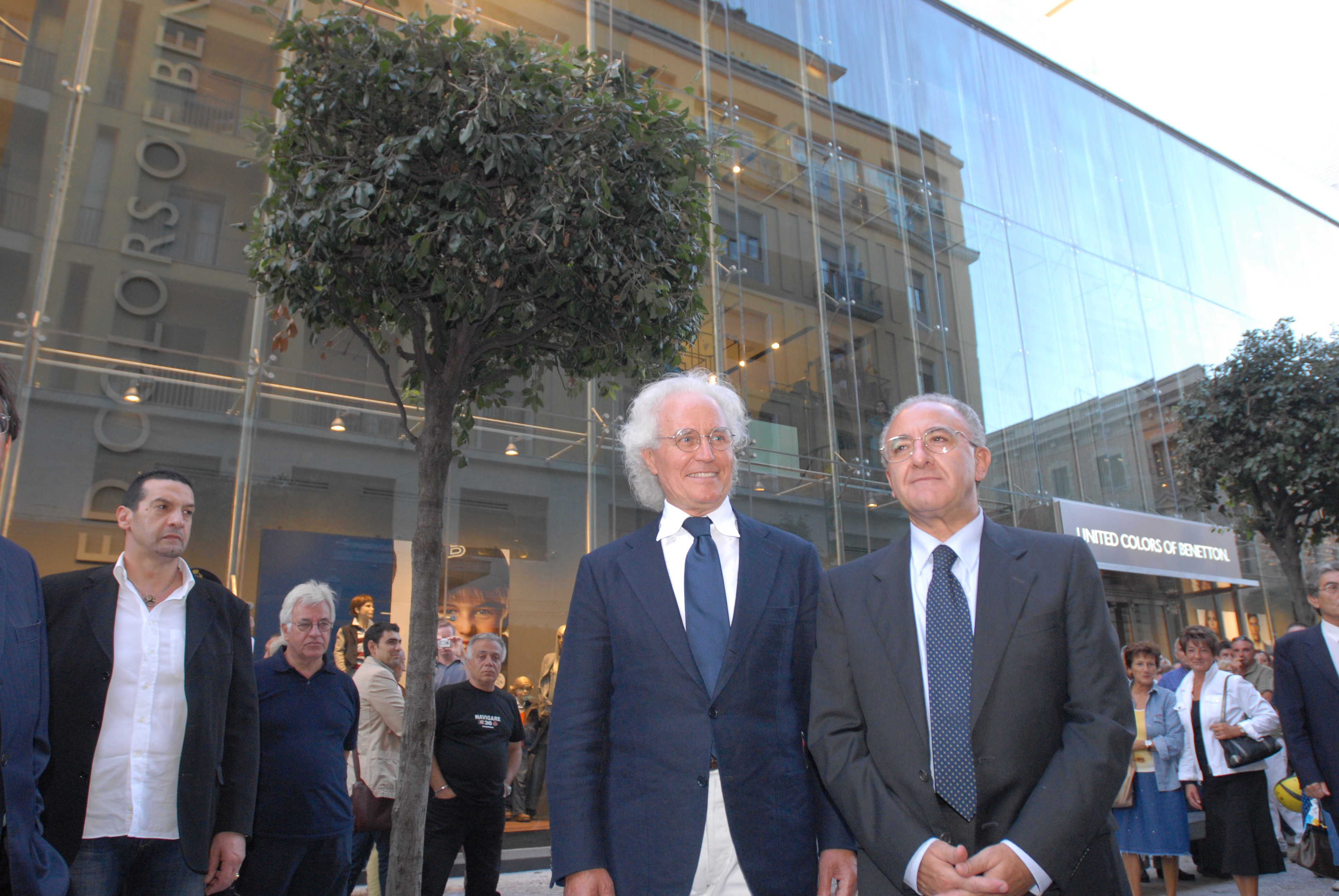 Il Sindaco Vincenzo De Luca e Luciano Benetton inaugurano il nuovo megastore al Corso Vittorio Emanuele. 20 settembre 2007