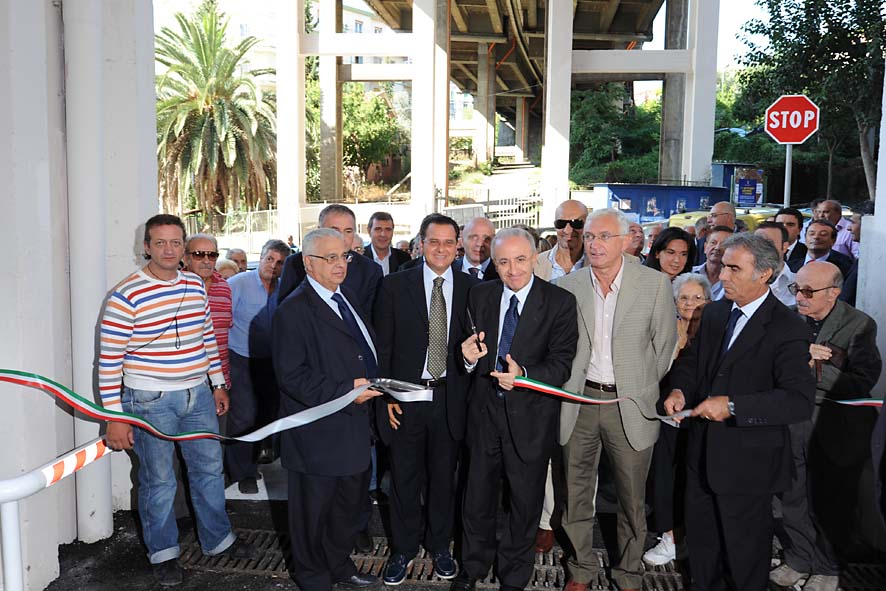 Via Calenda, via Cavallo, via Trucillo: il Sindaco De Luca inaugura i nuovi parcheggi. 18 settembre 2009