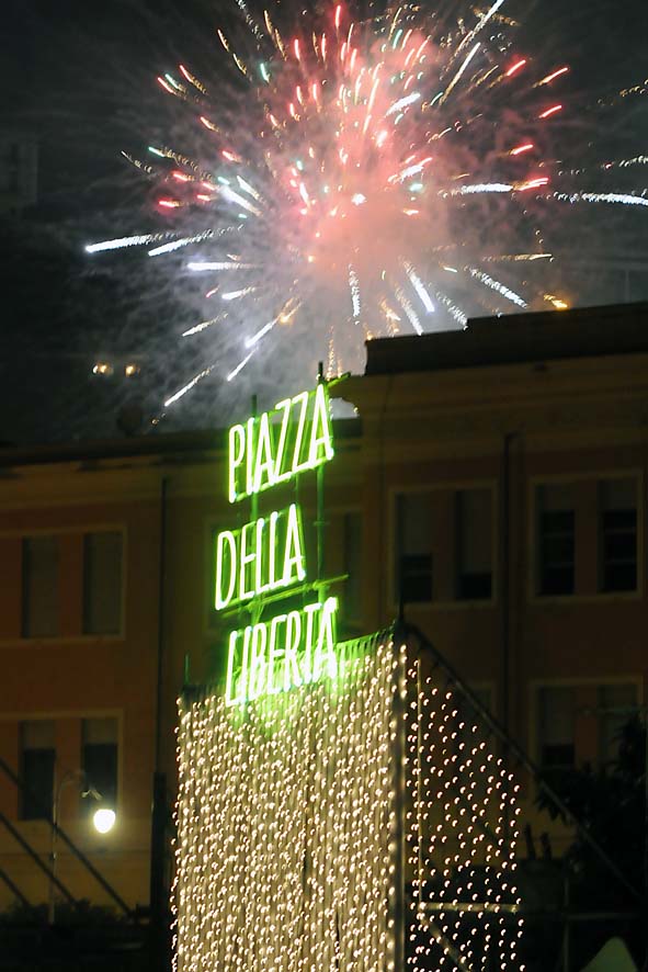 Capodanno in piazza a Salerno. Piazza della Liberta', 31 dicembre 2009