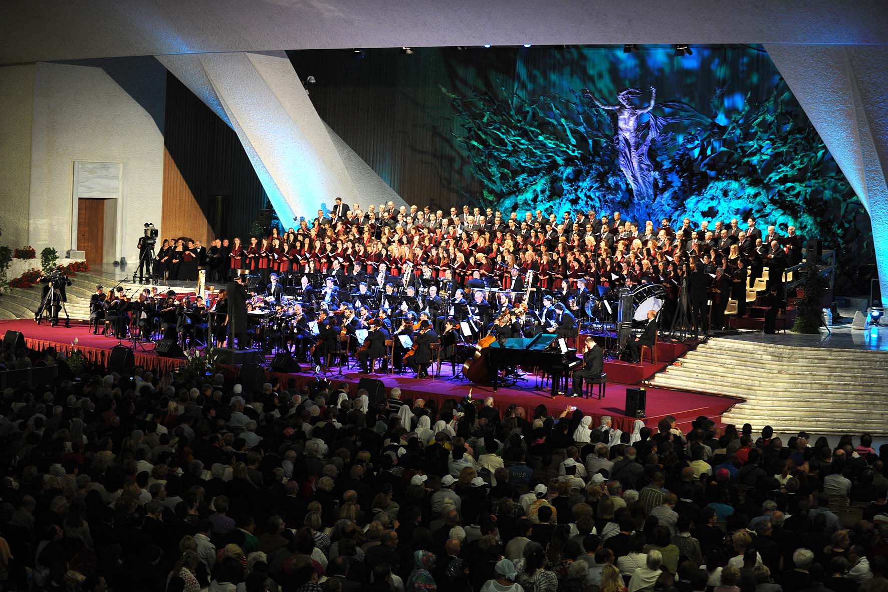 Il 14 maggio orchestra e coro del Teatro Verdi al Concerto per le Opere di Carita' di Papa Francesco