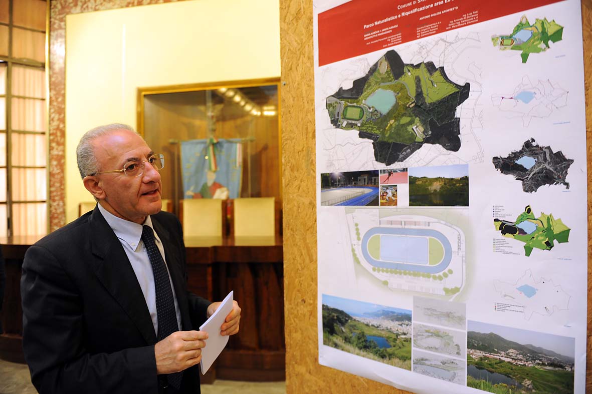 Parco ex DAgostino. Risanamento ambientale e riqualificazione urbanistica. Parte la prima fase dei lavori con otto milioni e mezzo di euro disponibili. Conferenza stampa a Palazzo di Citta', 7 settembre 2009 