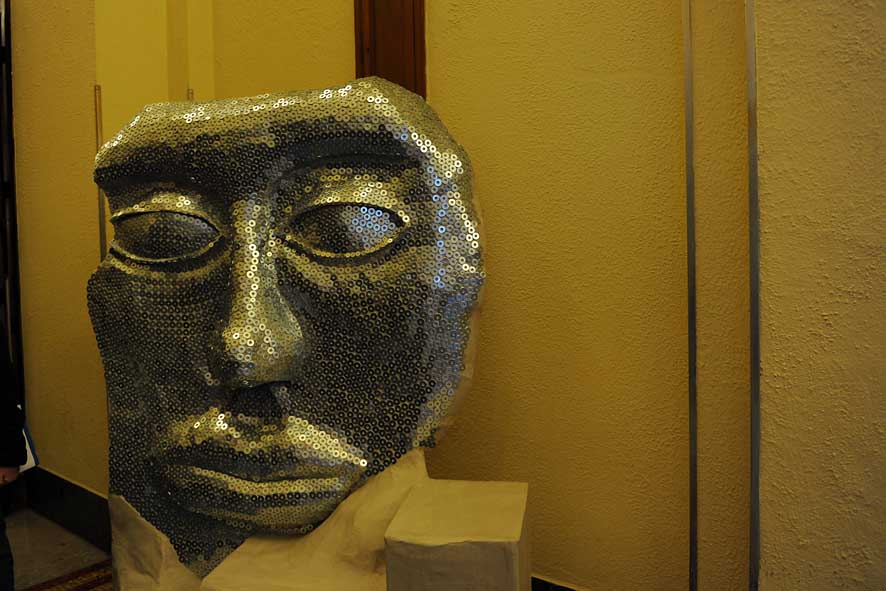 Con il 72% Salerno e' il primo capoluogo dItalia per la raccolta differenziata. Mostra di opere d'arte realizzate con materiale riciclato. Palazzo di Citta' 16 ottobre 2009