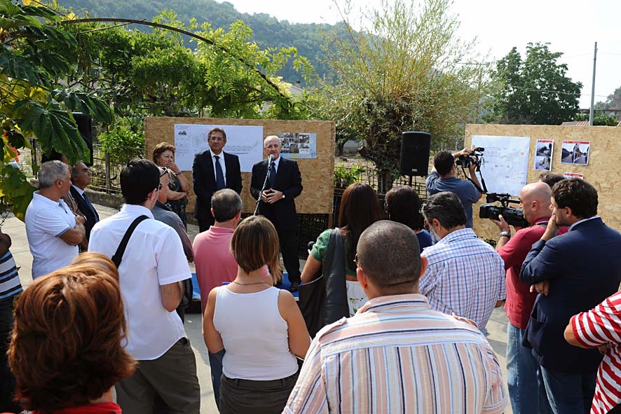 Il Sindaco De Luca da' il via ai lavori PUA a Giovi Casa D?Amato e Casa Rocco. Salerno, 15 settembre 2011