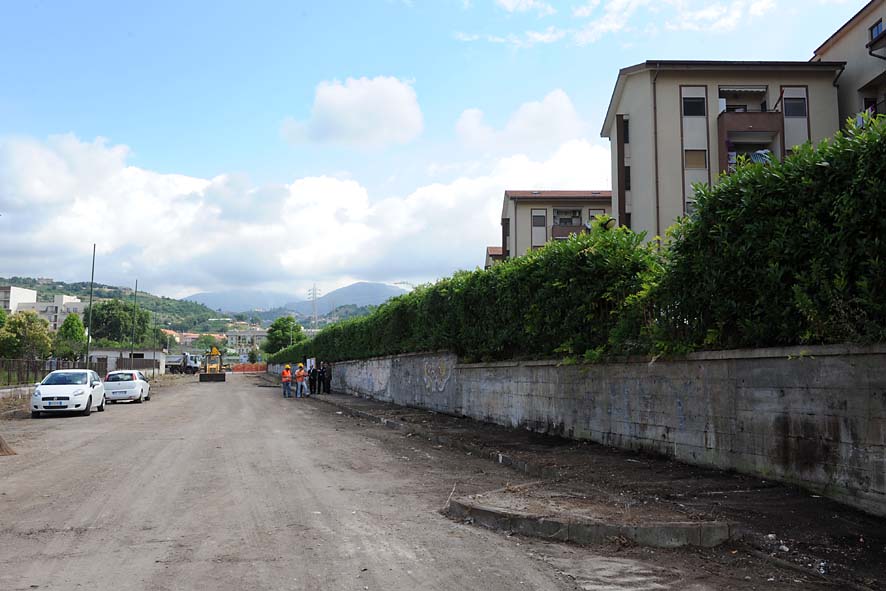 Mariconda, 25 giugno 2009: inizio lavori strada di collegamento via Tofane-Via Premuda e costruzione di un campetto sportivo