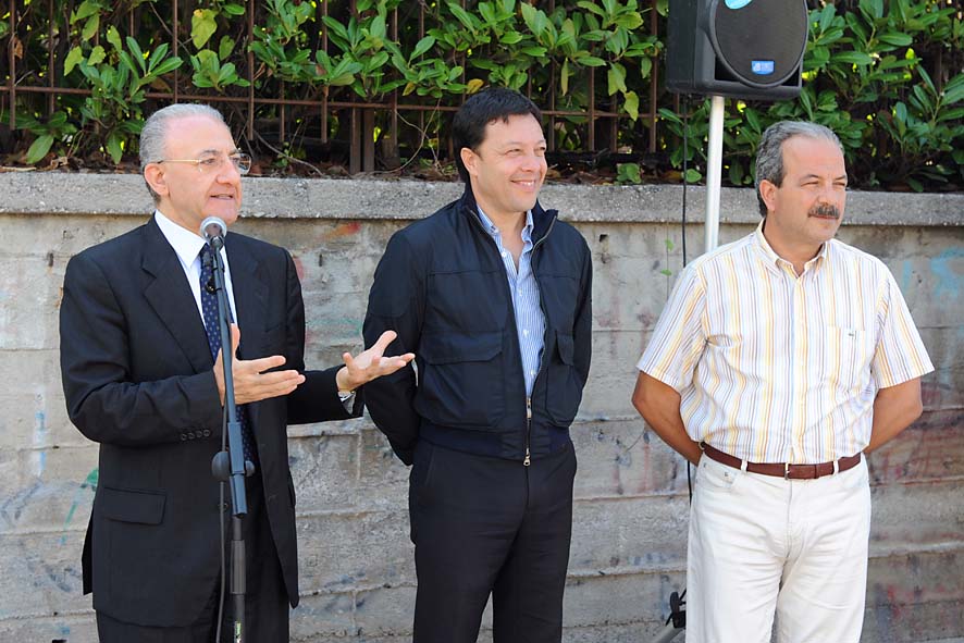 Mariconda, 25 giugno 2009: inizio lavori strada di collegamento via Tofane-Via Premuda e costruzione di un campetto sportivo