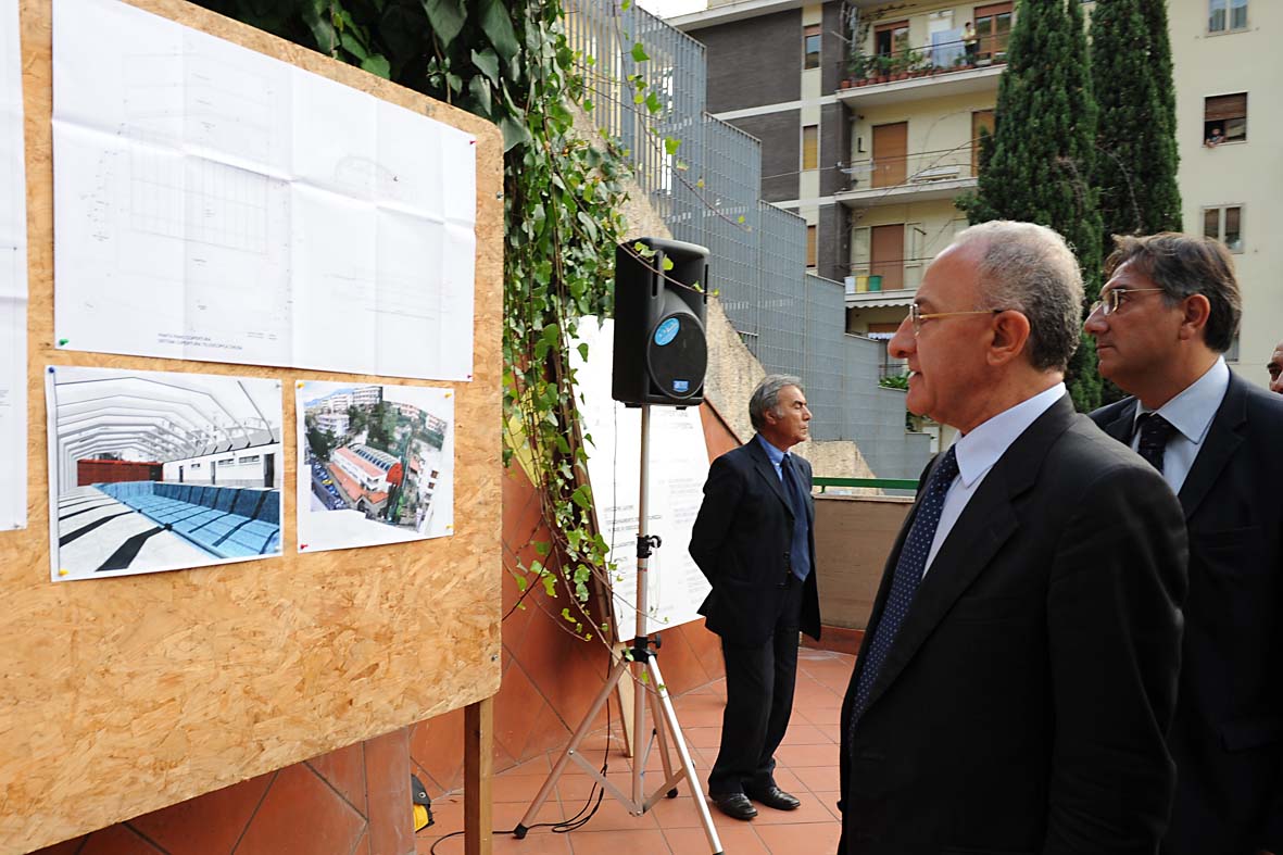 Al via i lavori di copertura della Piscina Nicodemi. Salerno, 16 settembre 2010