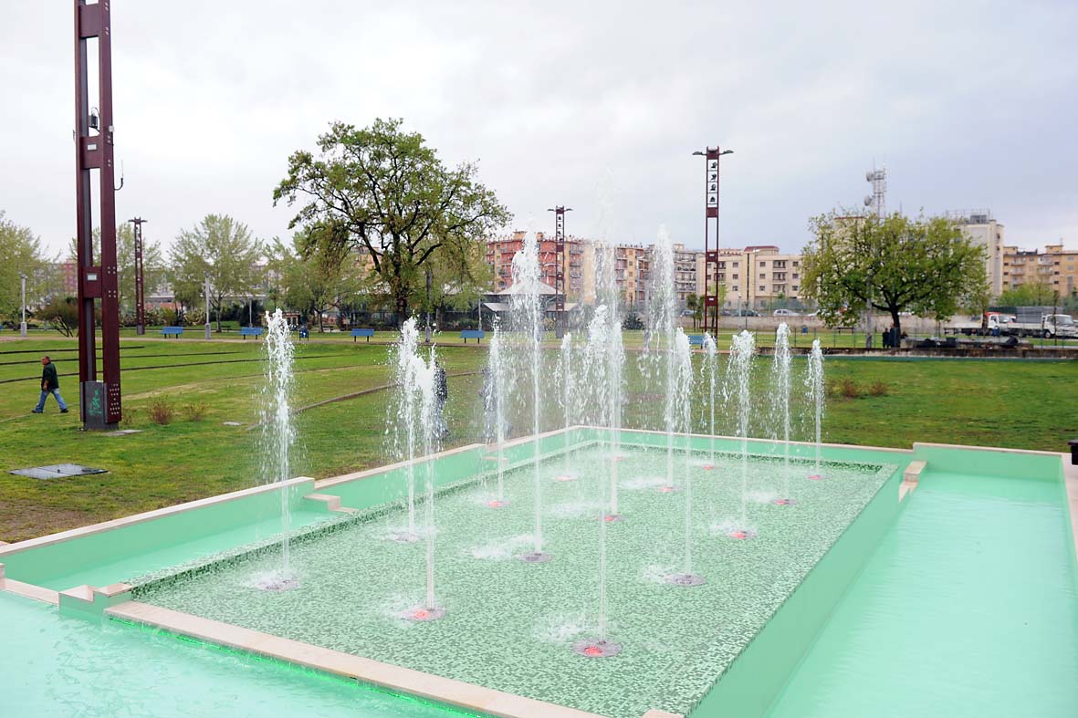 Nuove fontane al Parco del Mercatello. L'inaugurazione con il Sindaco, 13 aprile 2011