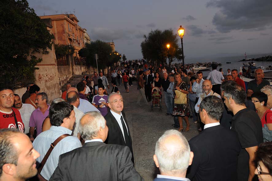 Il Sindaco De Luca inaugura la nuova passeggiata a mare, i parcheggi e la pubblica illuminazione sul Lungomare, tra Polo Nautico e Porticciolo Pastena. 17 settembre 2009