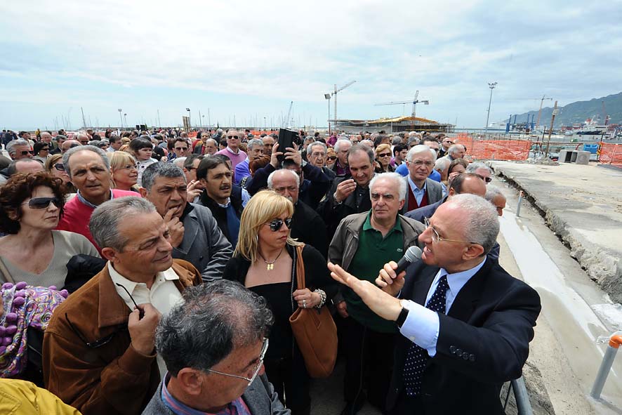 Con il Sindaco di Salerno Vincenzo De Luca Porte aperte nel cantiere di  Piazza della Liberta', 1 maggio 2011
