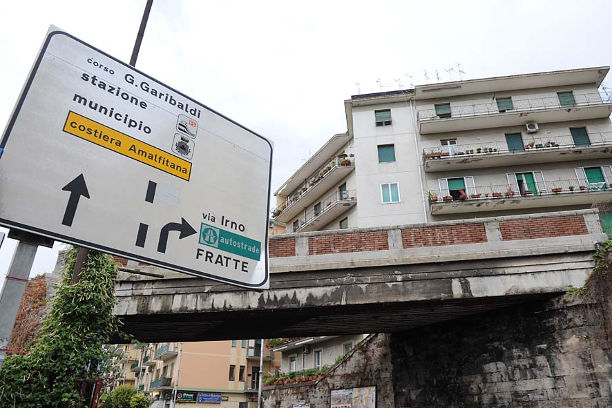 Torrione: Demolizione del ponte ferroviario. 24 settembre 2009