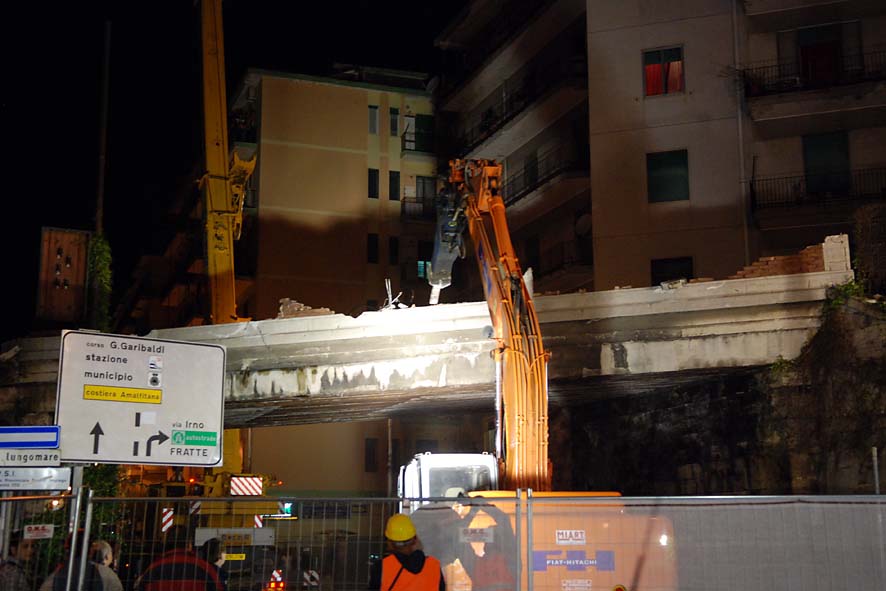Torrione: Demolizione del ponte ferroviario. 24 settembre 2009