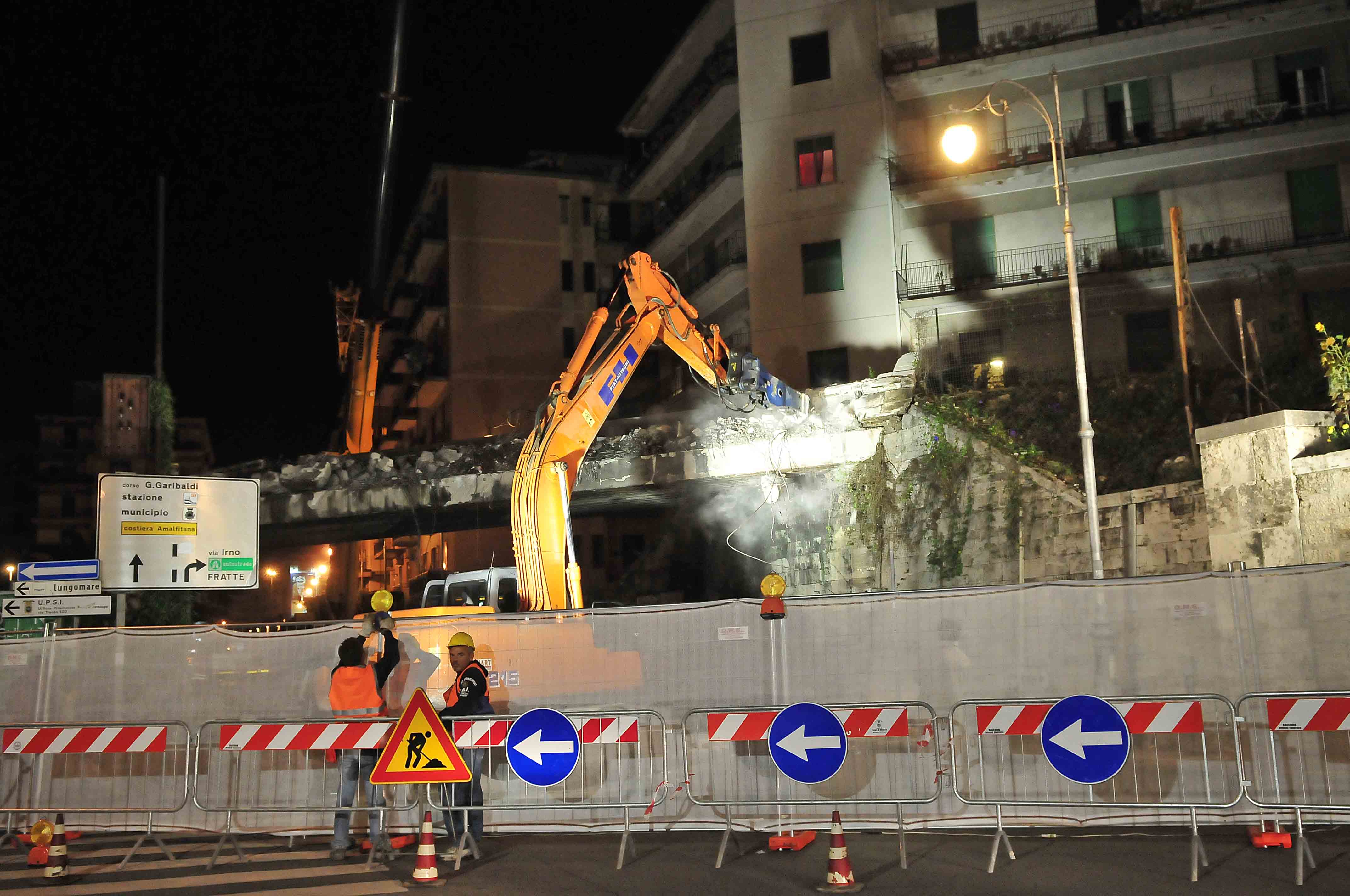 Torrione: Demolizione del ponte ferroviario. 24 settembre 2009