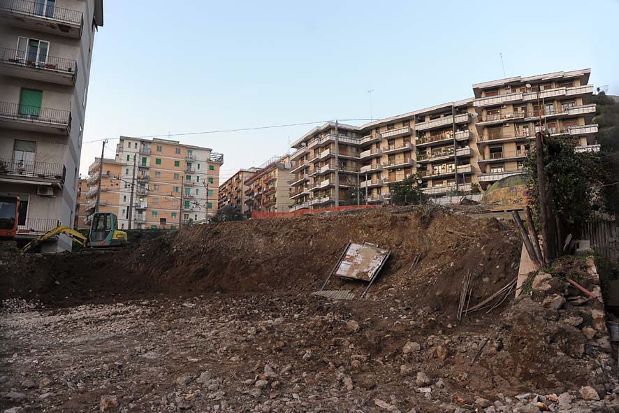 Completata la demolizione dellex ponte ferroviario di Torrione. 18 dicembre 2009