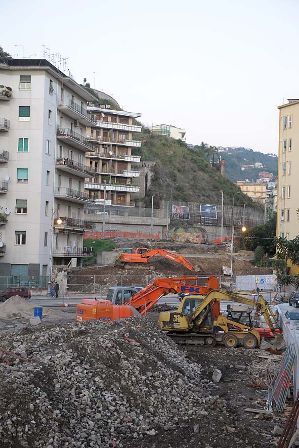Completata la demolizione dellex ponte ferroviario di Torrione. 18 dicembre 2009