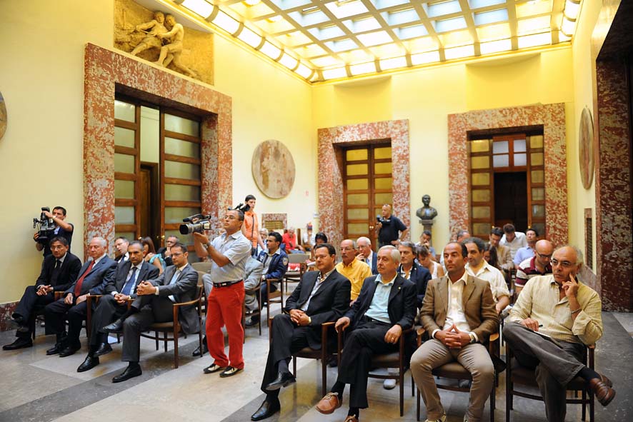 Il Sindaco De Luca illustra il progetto dello svincolo di Sala Abbagnano. Conferenza stampa con l' ANAS a Palazzo di Citt, 16 settebre 2010