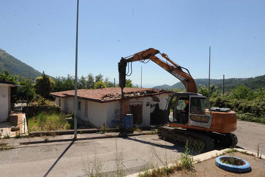 Inizio dei lavori per la realizzazione di 47 alloggi a Rufoli di Ogliara, Salerno 8 luglio 2010