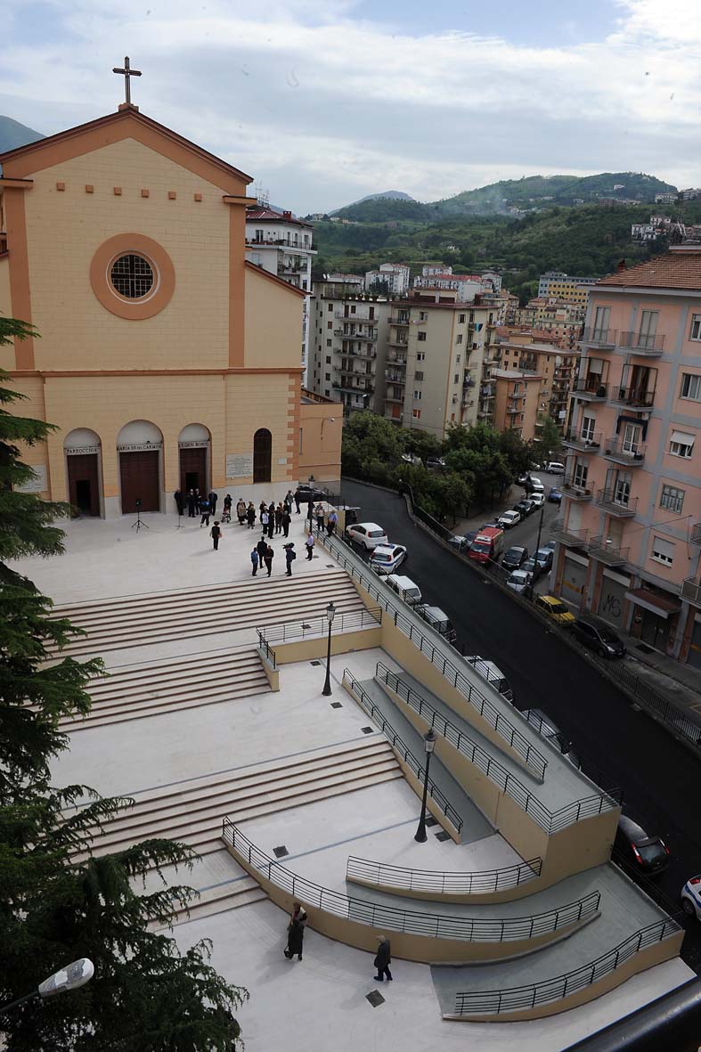 Inaugurazione del nuovo sagrato della Chiesa dei Salesiani. Salerno, 4 maggio 2010