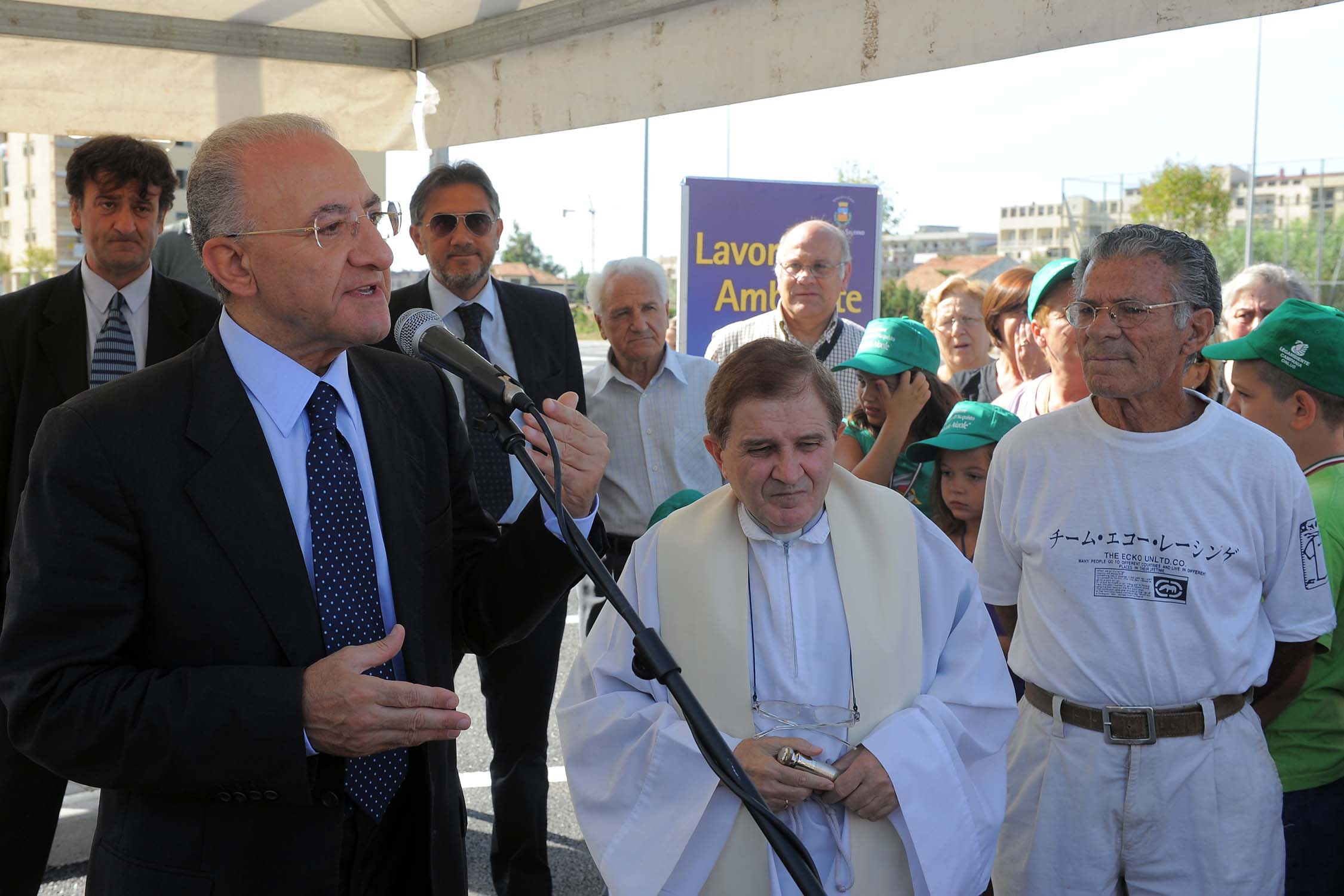 Il Sindaco De Luca inaugura un nuovo parcheggio a Sant'Eustachio. Salerno, 2 settembre 2010