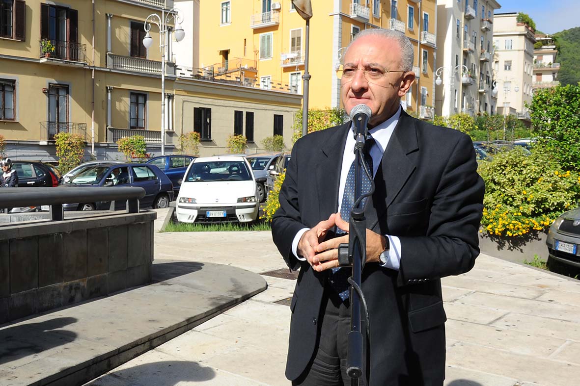 Trincerone Est, demolito manufatto fatiscente all'incrocio tra Via Diaz e Via Nizza