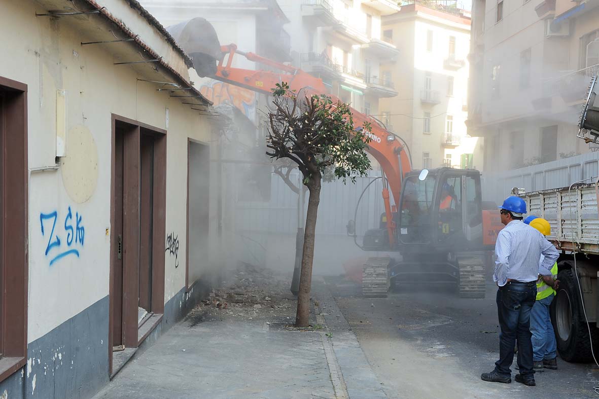 Con il Sindaco V. De Luca al via i lavori di completamento trincerone ferroviario lato Est. Sabato 2 giugno 2012.